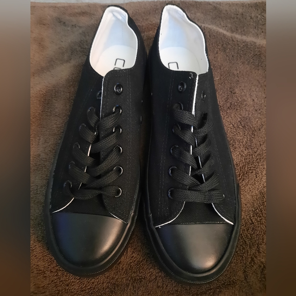 Cull4U Black Shoes Size 7.5
